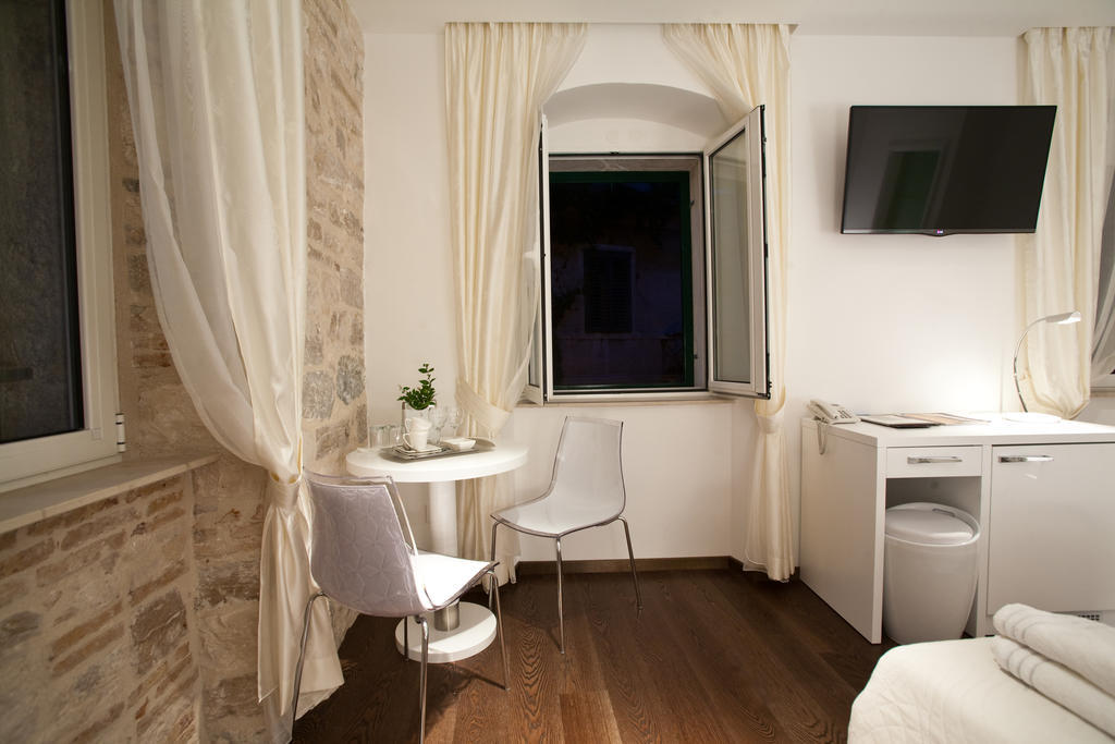 Speruna Luxury Inn Split Room photo